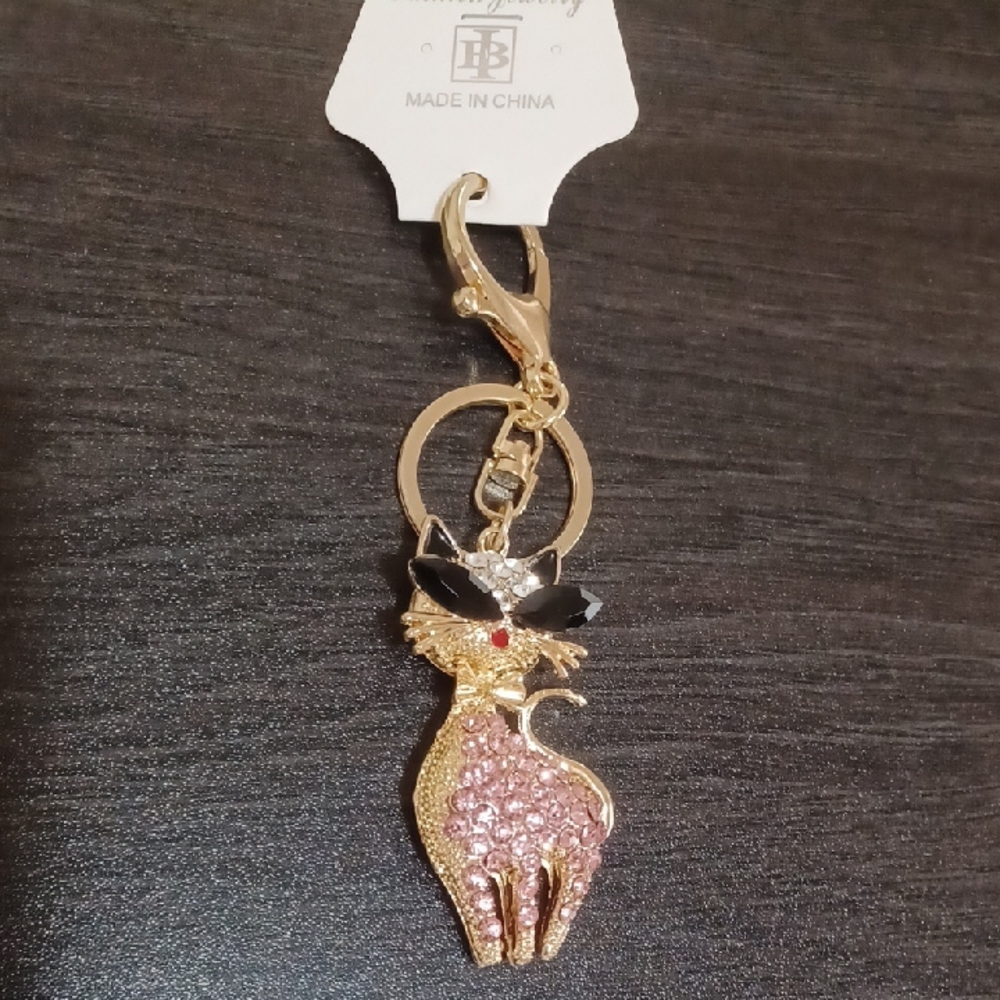 Chic Gold and Pink Cat Keychain - Picture 2 of 2